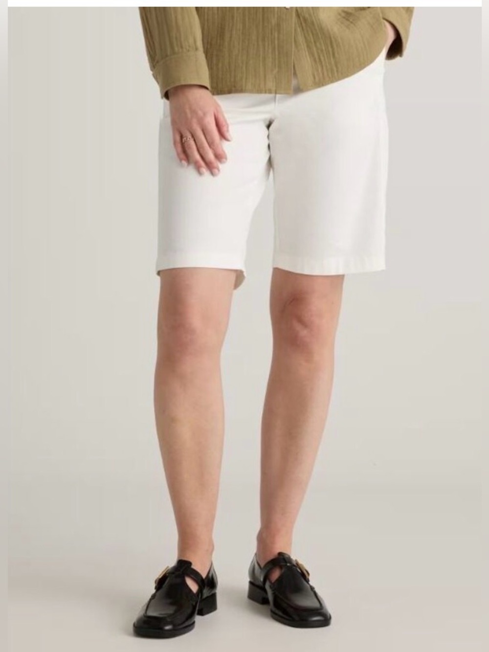 Quince Women's Organic Cotton Chino Bermuda Shorts Women’s Size 2 Ivory Cream
